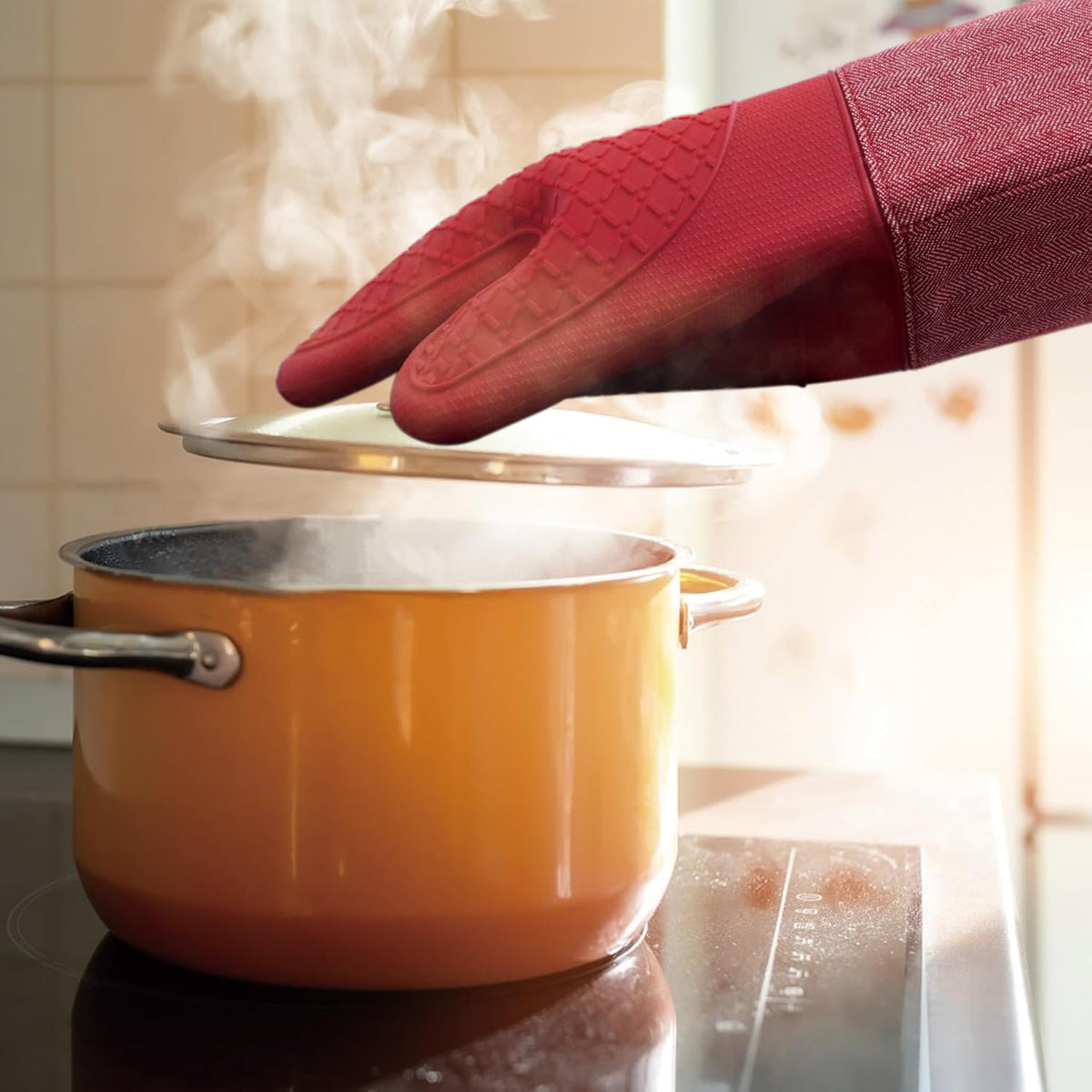 Professional Microwave Silicone Oven Mitts one Pair, Kitchen Mitten Set for Heat Resistant with 500 Degrees, Kitchen Gloves Pot Holder for BBQ Cooking Baking (Red)