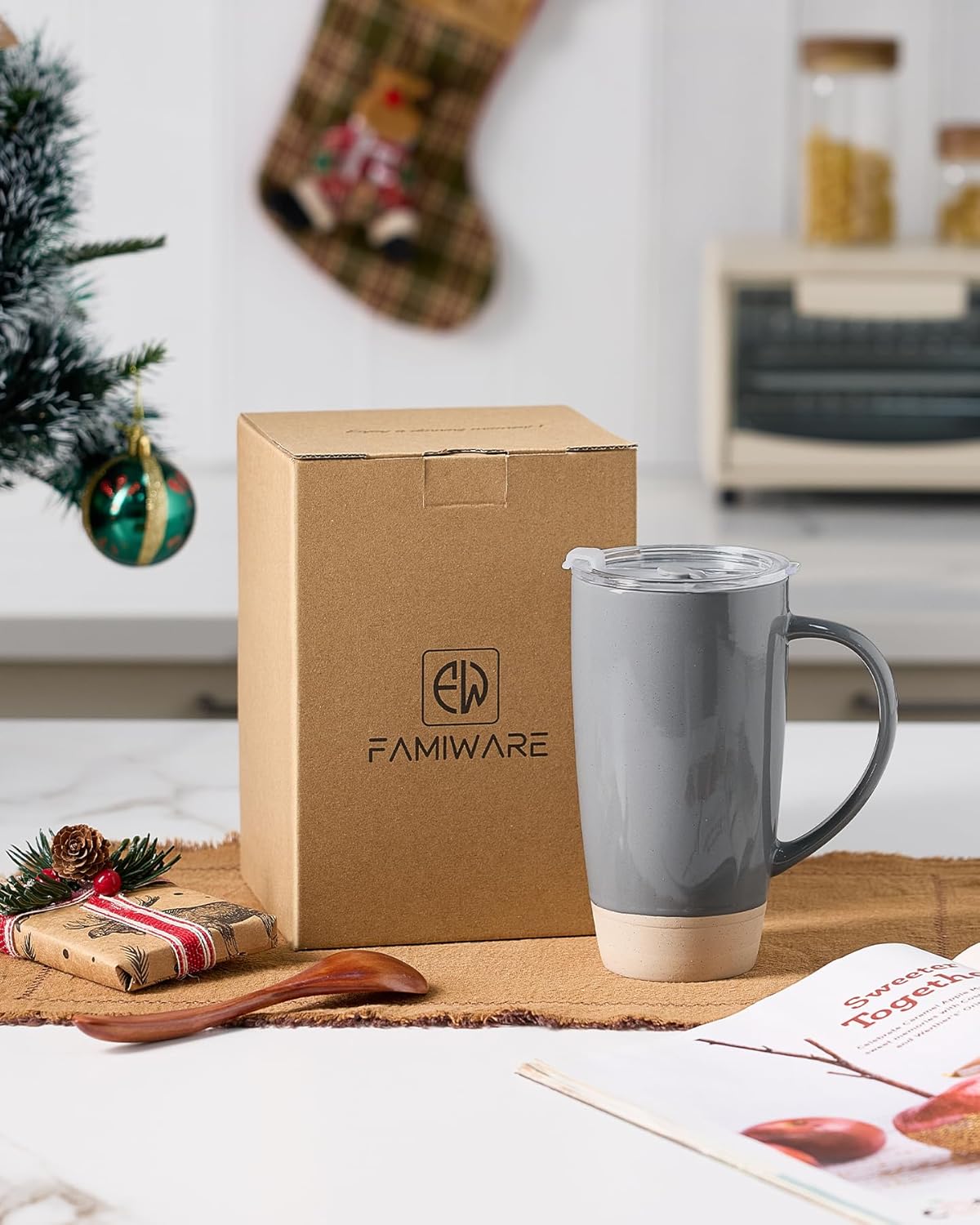 famiware Milkyway Coffee Mugs, 20oz Large Coffee Mug, Ceramic Mug Set of 2 with Lid, Cup Set with Handle for Latte, Tea, Cocoa, Milk, Home & Office, White and Dark Gray
