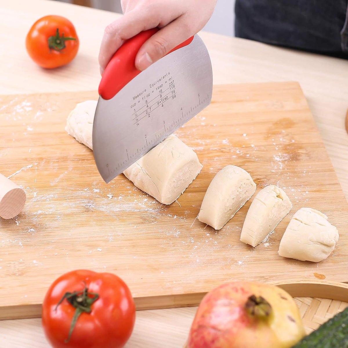 1 pcs Dough Pastry Scraper Chopper/Stainless Steel Dough Scraper Cutter with Ergonomic Rubber Non-Slip Grip/Dough Scraper Cutter/Pro Pastry Pizza Cutter Chopper (Red)
