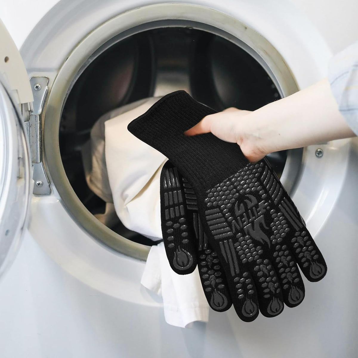 BBQ Gloves, Oven Gloves, Extreme Heat Resistant Barbecue Gloves, Silicone Non-Slip Oven Mitts, Kitchen Gloves for Cooking, Grilling, and Baking (Black)