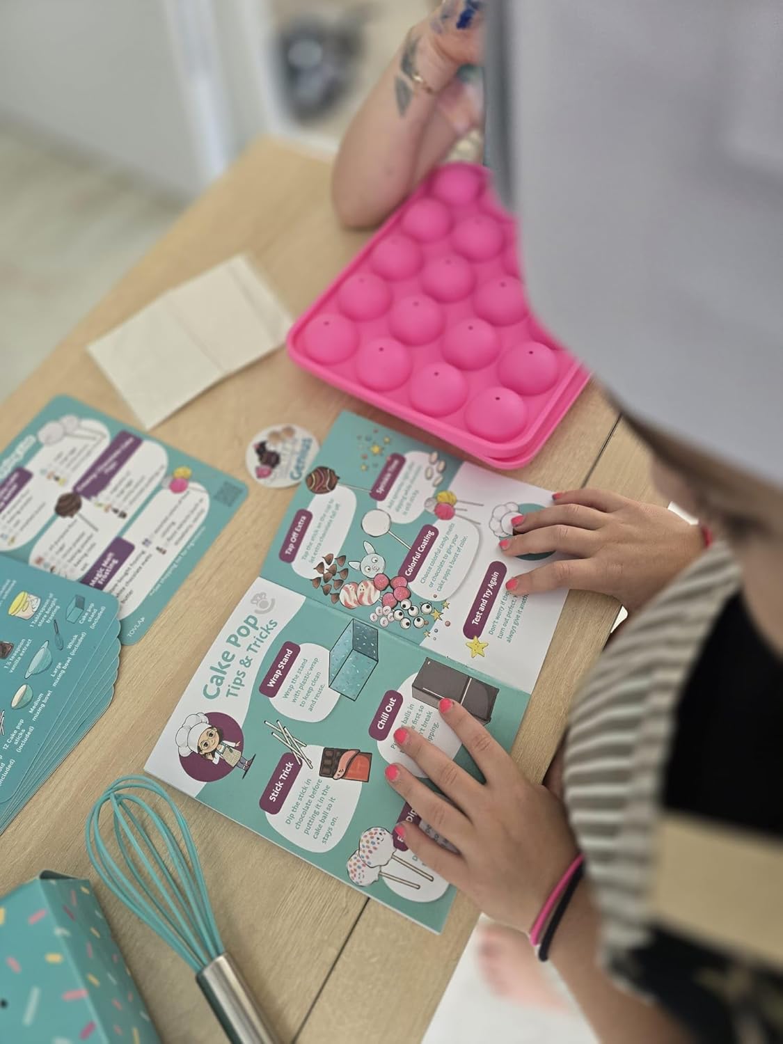 Tovla Jr. Ultimate Cake Pop-Making Kit for Kids – Fun DIY Baking Kit, STEM Activity for Ages 4+, Visual Learning Cake Pop Molds & Tools Set, Great Gift for Young Chefs