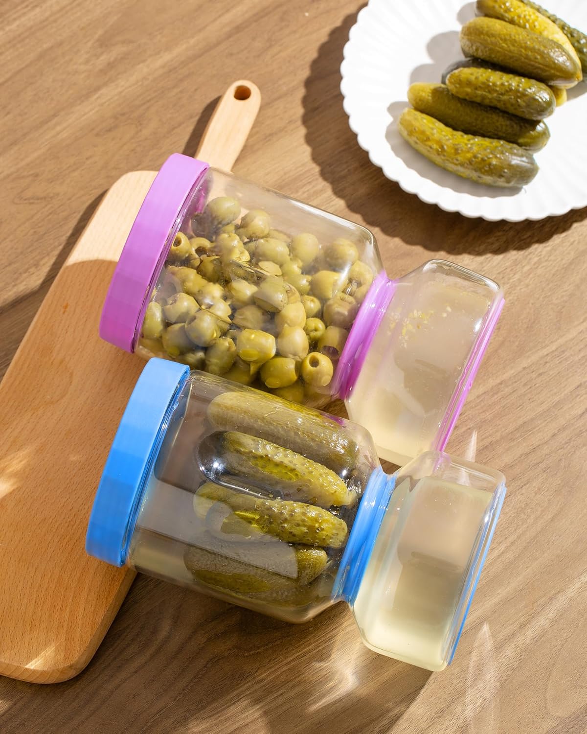 ZENS Pickle and Olive Hourglass Jar with Strainer Flip for Pickle Juice Separator from Wet and Dry, Leak-proof Airtight Container Pickling Jars for Dill Sliced Storage, Gifts for Mom