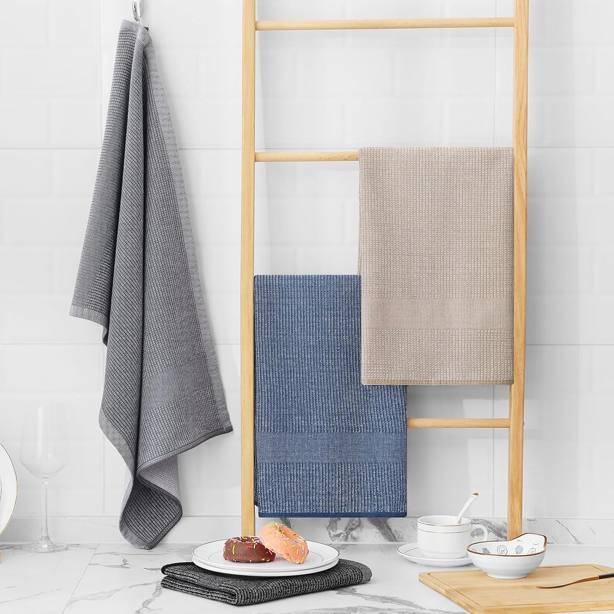 Homaxy Premium Kitchen Towels(18”x 28”, 12 Pack), Large Cotton Kitchen Hand Towels, Flat and Terry Dish Towels, 380 GSM Highly Absorbent Tea Towel Set with Hanging Loop, Grey/Khaki/Black