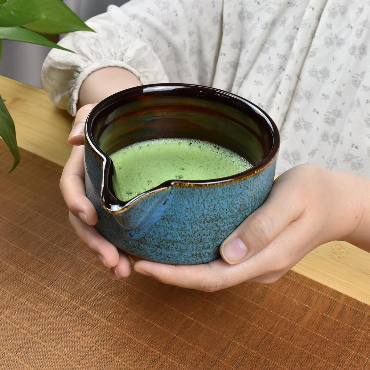 Artcome 4 Pcs Complete Matcha Tea Ceremony Kit for Japanese Tea Ceremony, Bowl with Pouring Spout, Whisk, Whisk Holder, Tea Scoop, Matcha Tea Set For Making Usucha, Koicha and Matcha Latte (Sapphire)