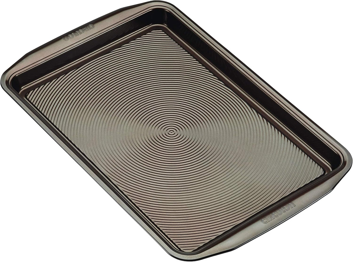 Circulon Nonstick Bakeware Set with Nonstick Cookie Sheets / Baking Sheets - 2 Piece, Chocolate Brown , Set (9" x 13" & 10" x 15")