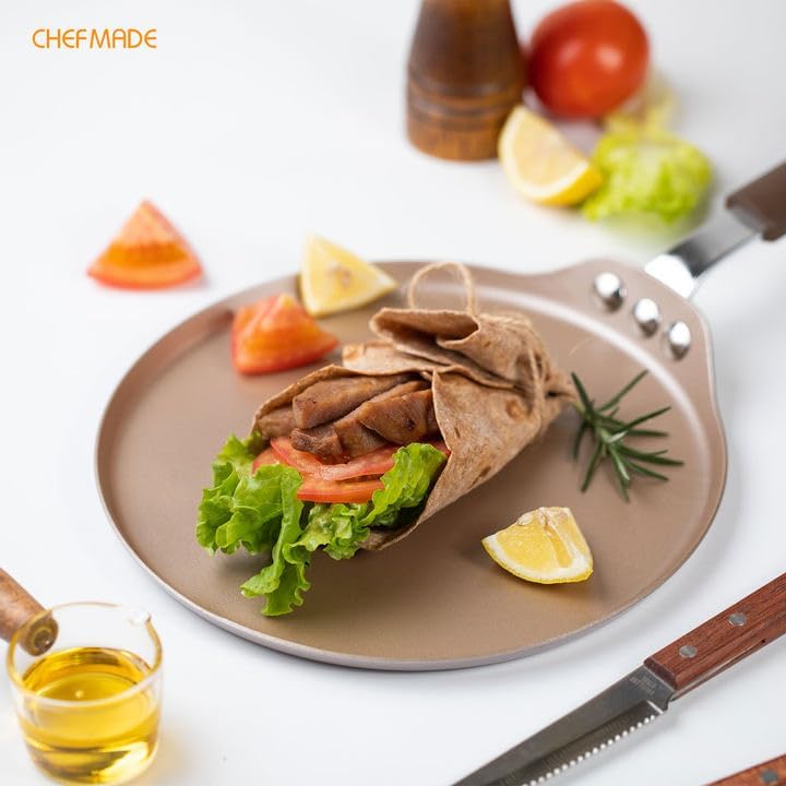 CHEFMADE Crepe Pan with Bamboo Spreader, 8-Inch Non-Stick Pancake Pan with Insulating Silicone Handle for Gas, Induction, Electric Cooker (Champagne Gold)