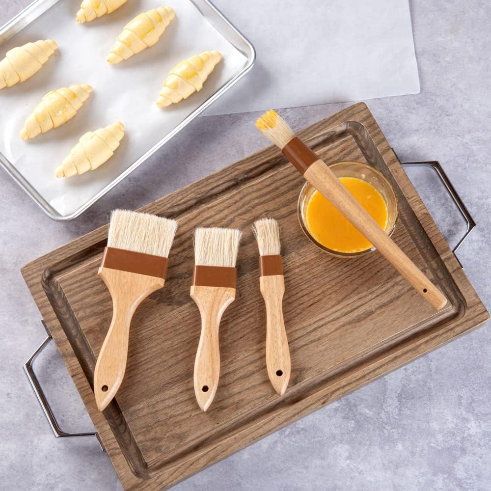 Restaurantware-Pastry Tek Wide Buttering Brush Set, 1 Set of 4 Boar Bristle Pastry Brushes - Hardwood Handle, Sturdy Ferrule, Wood Basting Brushes, Built-In Hanging Hole, For Glazing And Basting