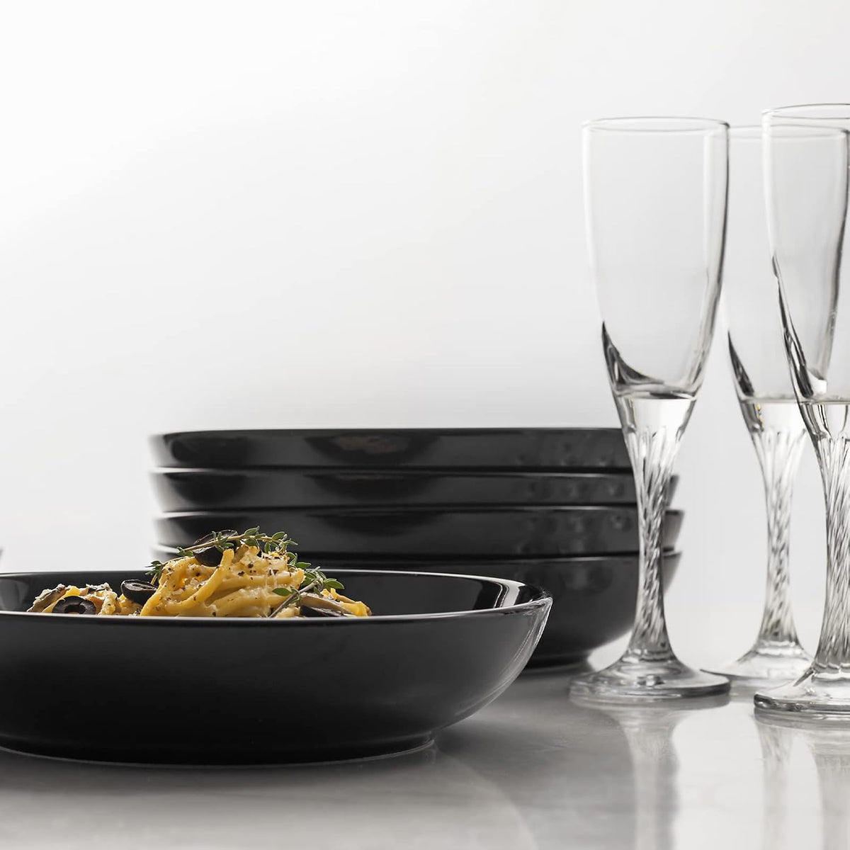 Y YHY Pasta Bowls 30oz, Large Salad Serving Bowls, Shallow Soup Bowls, Porcelain Pasta Bowls Set of 6, Microwave Dishwasher Safe, Black