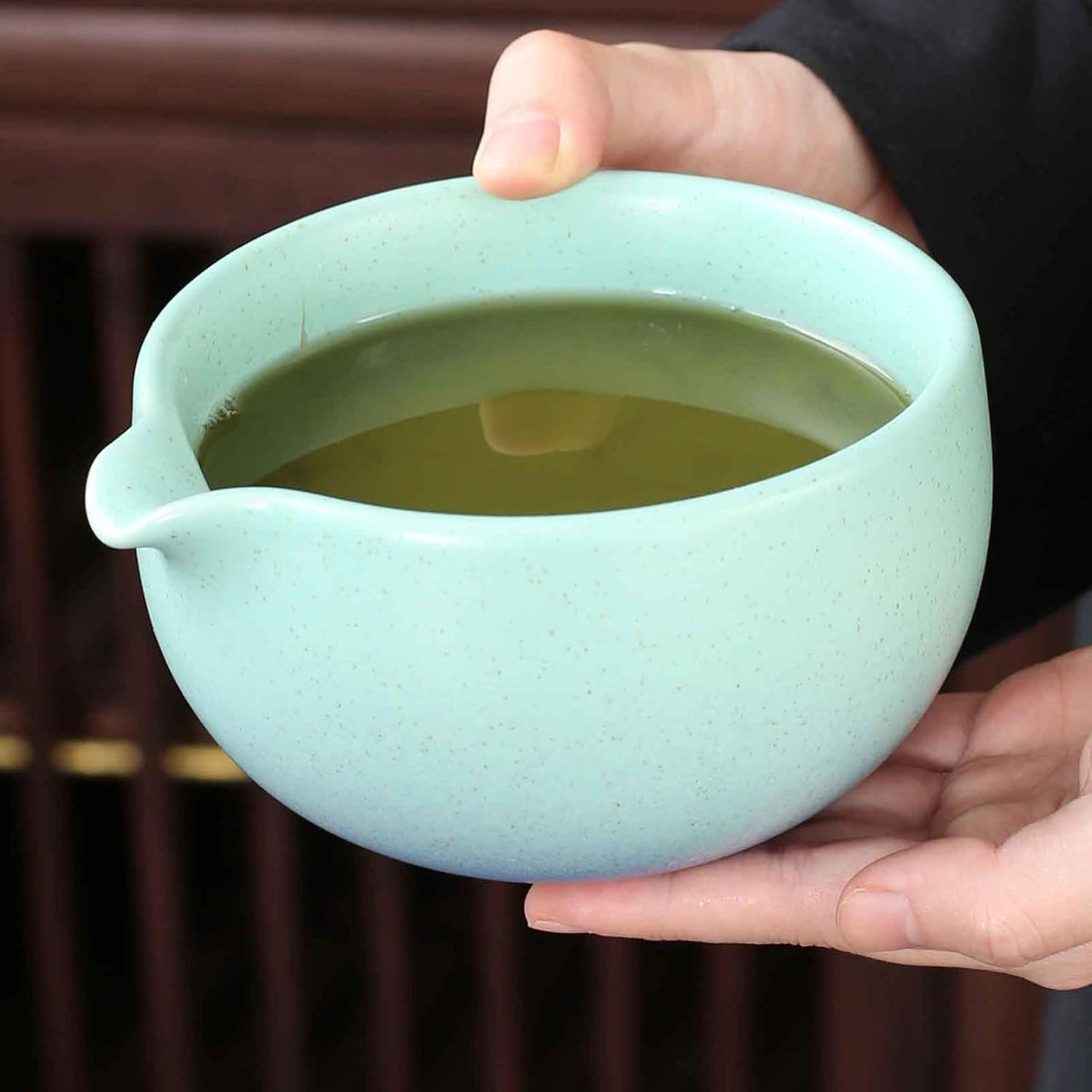 Japanese ceramic matcha bowl. 20 ounce ceramic bowl. Matcha tea bowl. A gift for matcha enthusiasts (blue)
