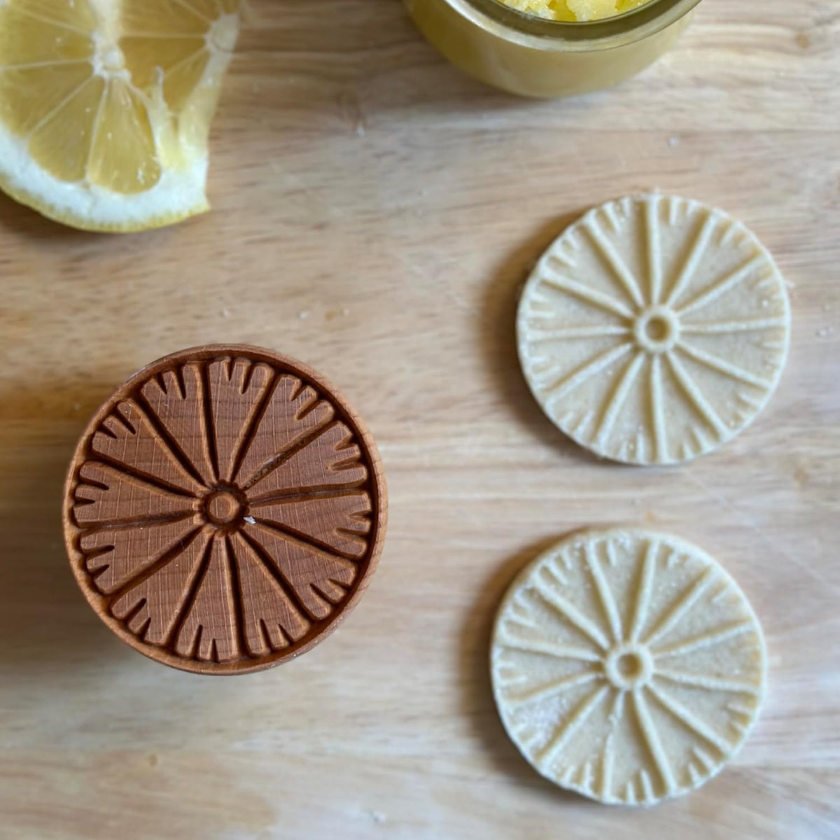 Wood Cookie Stamp, 2.5 Inch (Citrus Slice CS-080)