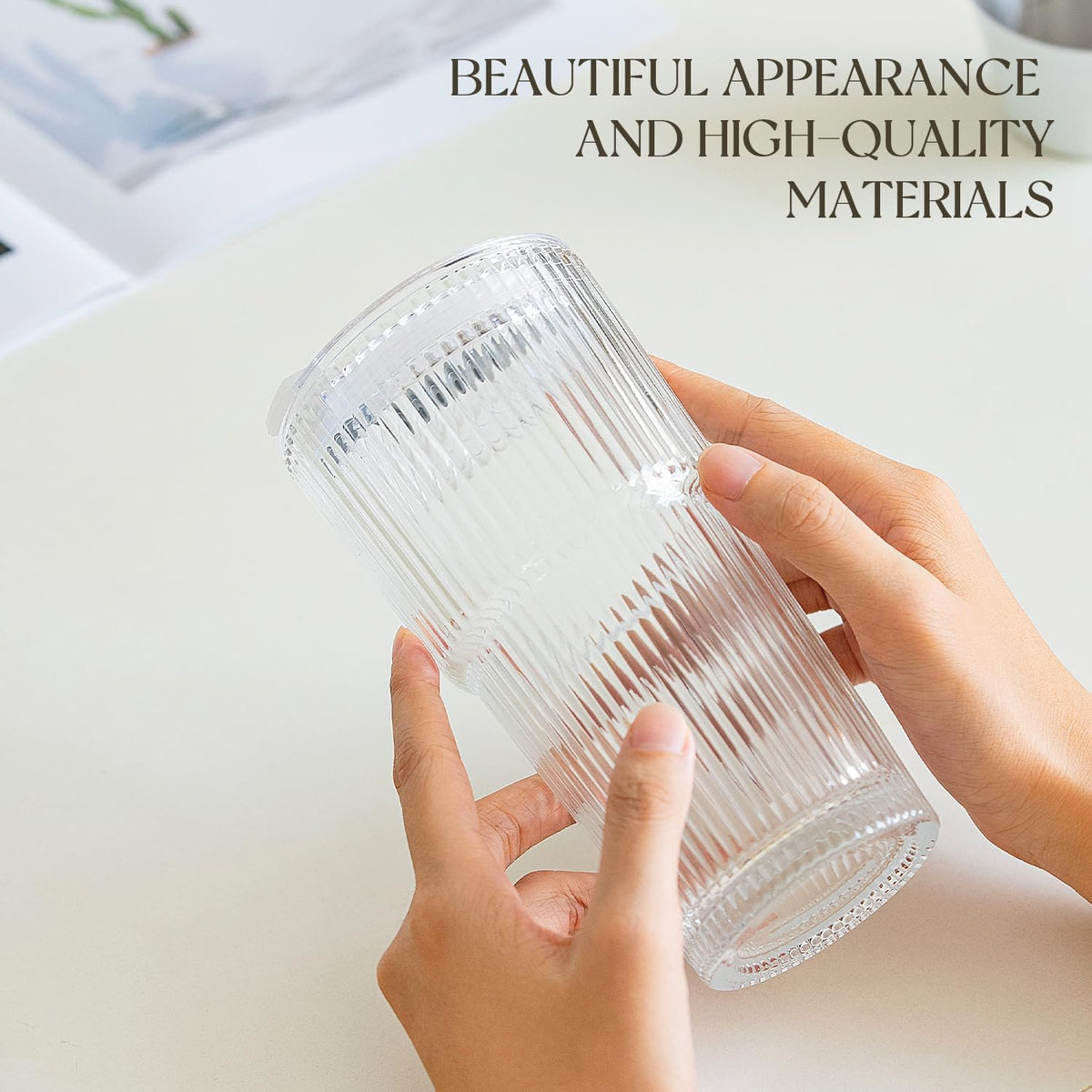 KEMORELA 2-Pack Ribbed Glass Tumblers with Lids & Straws – Vintage Iced Coffee Cups, Reusable Smoothie & Cocktail Drinking Glasses, Clear Glassware for Home or Cafe