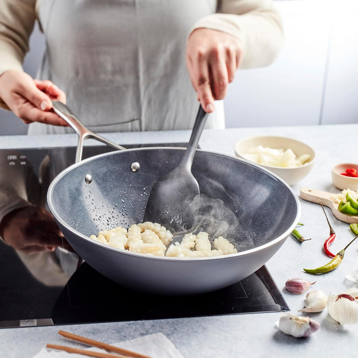 Demeyere AluPro Ceramic 12-inch Aluminum Nonstick Wok