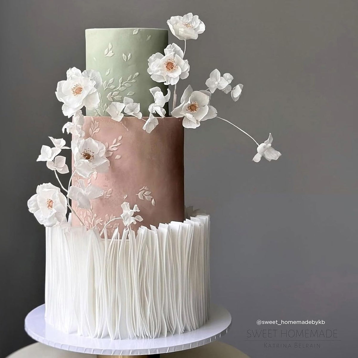 Large Cake Decorating Stencil (Dania) Creeping Fig Vines Pattern