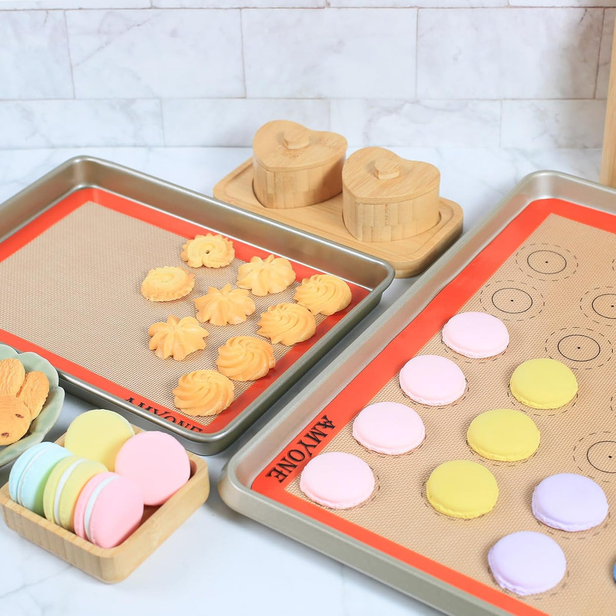 Silicone Baking Mats Set of 4, Non Stick Reusable Silicone Liners for 11" x17" Half Sheet and 8" x 12" Quarter Sheet for Baking Macaron/Cookie/Bread/Pastry