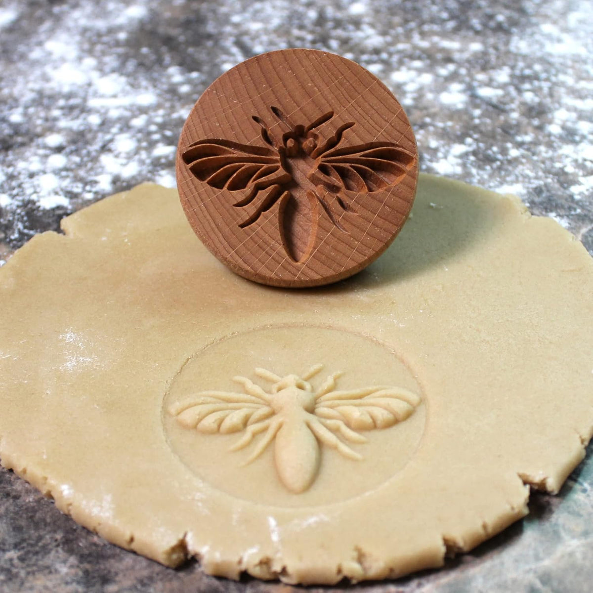 Wood Cookie Stamp, 2.5 Inch (Honeybee CS-024)