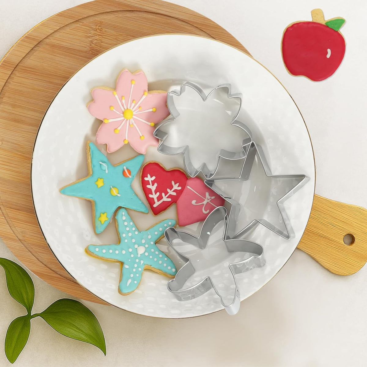 Metal Cookie Cutter 25-Piece set,Valentine's Day,Ocean,Flowers and Everyday Shapes Cookie Cutters Set,Dough Cutter,Stainless Steel and Piping Bag