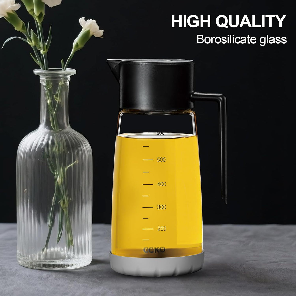Olive Oil Dispenser Bottle for Kitchen with Leakproof and Dust Cover, Auto-Open & Close Glass Olive Oil Bottle with Non-Slip Bottom 600ml Cooking Oil and Vinegar Cruet Dispenser (Black)