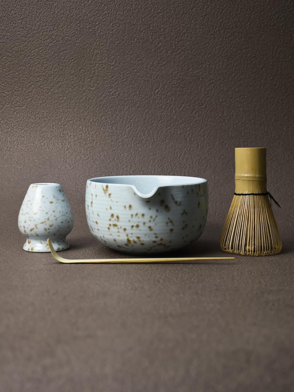 Artcome Matcha Tea Set - Ceramic Matcha Bowl with Pouring Spout, Bamboo Whisk, Whisk Holder, Tea Scoop & Matcha Manual – Complete Traditional Japanese Tea Ceremony Kit for Home, Office, or Gift, Brown
