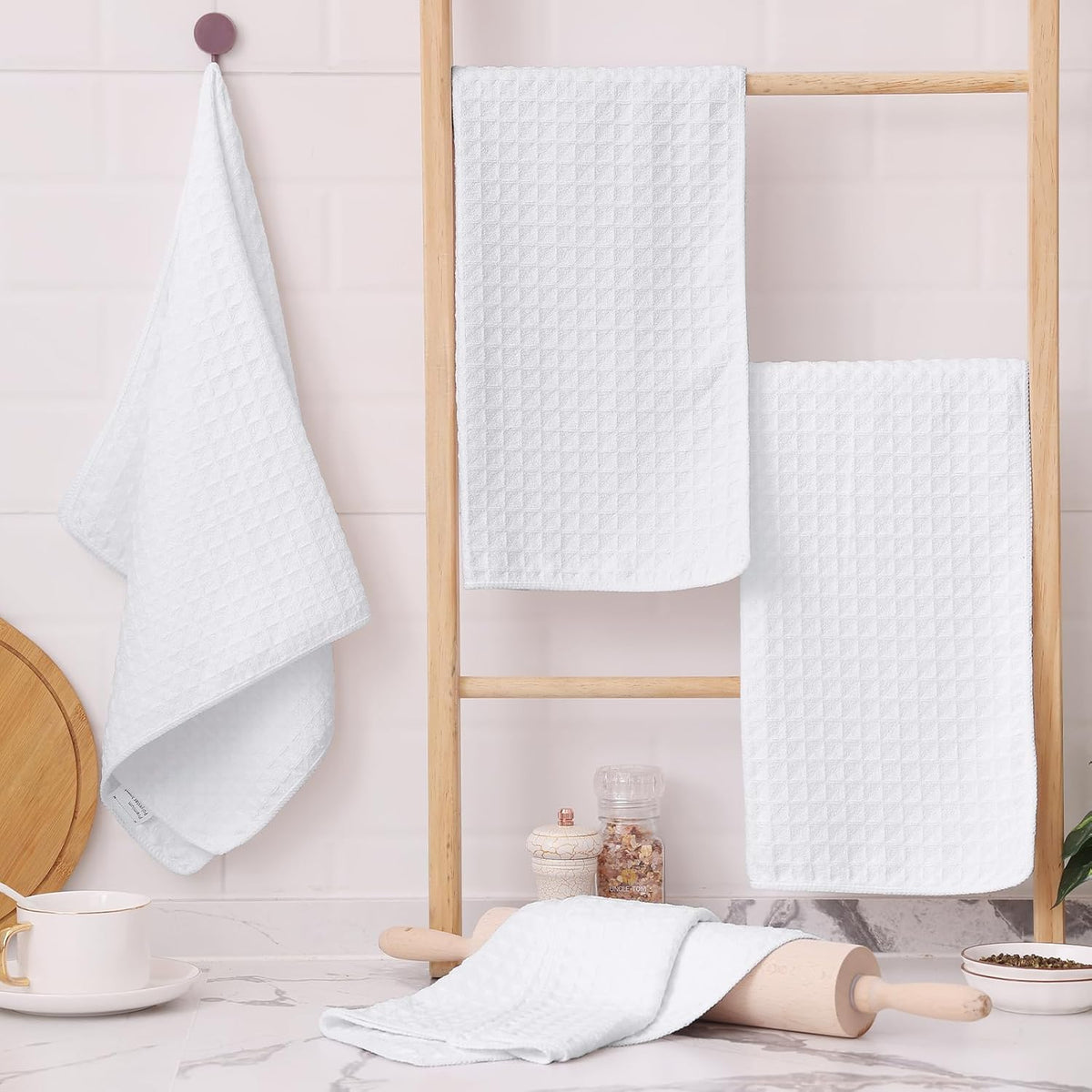Homaxy Microfiber Waffle Weave Kitchen Towels, 16 x 28 Inch Ultra Absorbent and Solid Color Dish Towels, 4 Pack, White