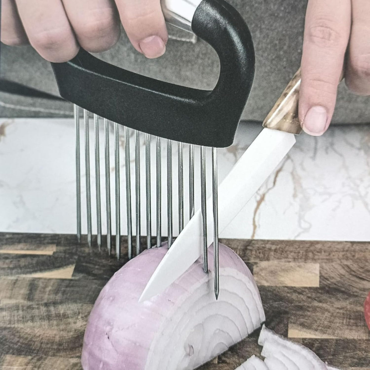 Stainless Steel Onion Slicer Holder, Onion Holder for Slicing & Onion Cutter, Tomato Slicer for Vegetables (Onions, Tomatoes, Potatoes, Avocados, Eggs), Kitchen Slicing Assistant Tool (B-1 PCS)