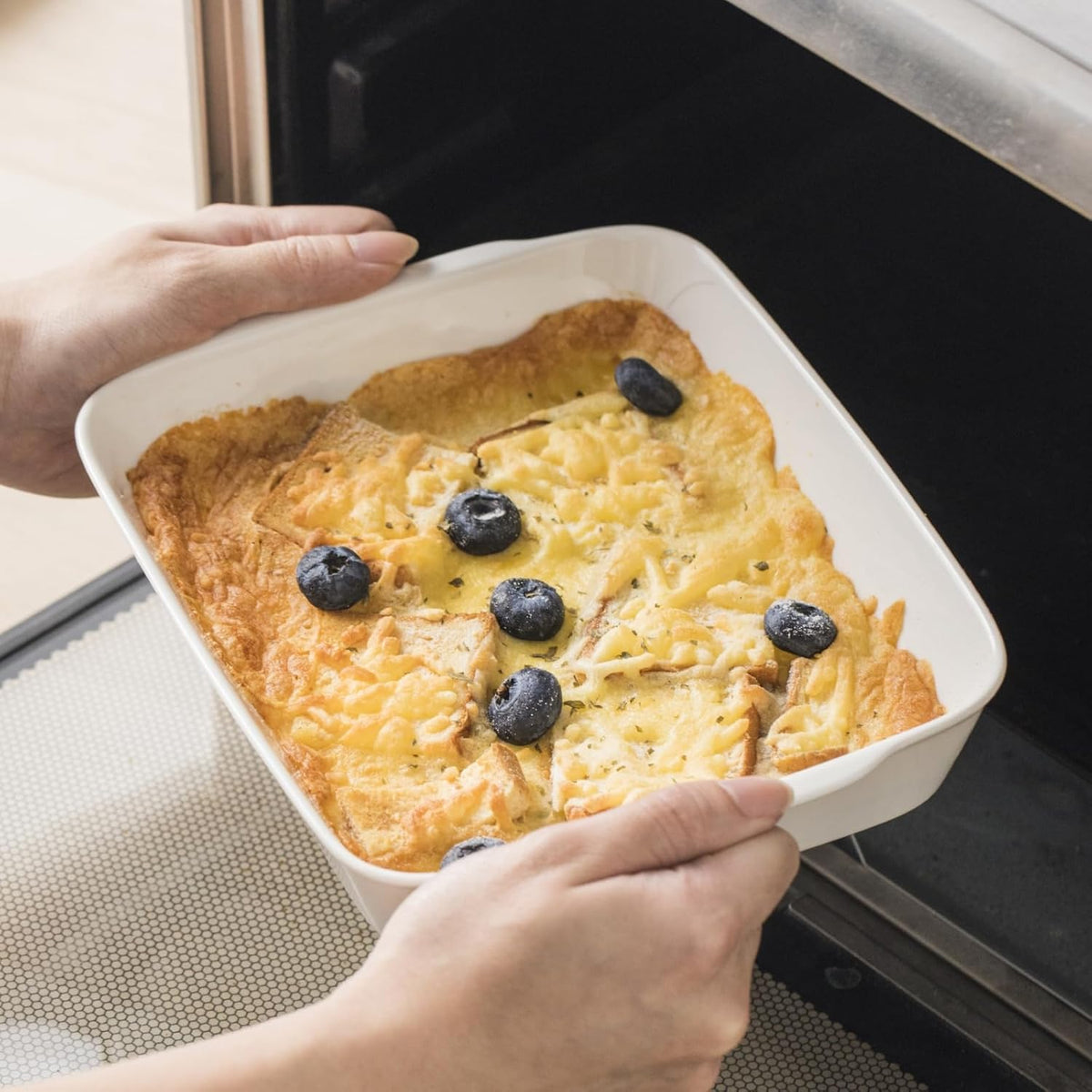 Casserole Dishes for Oven, Ceramic Baking Dishes Set of 3 with Roasting Racks, Rectangular Lasagna Pan with Handles for Baking, Gift, Dinner Microwave Oven Safe (2QT/3QT/4.2QT)
