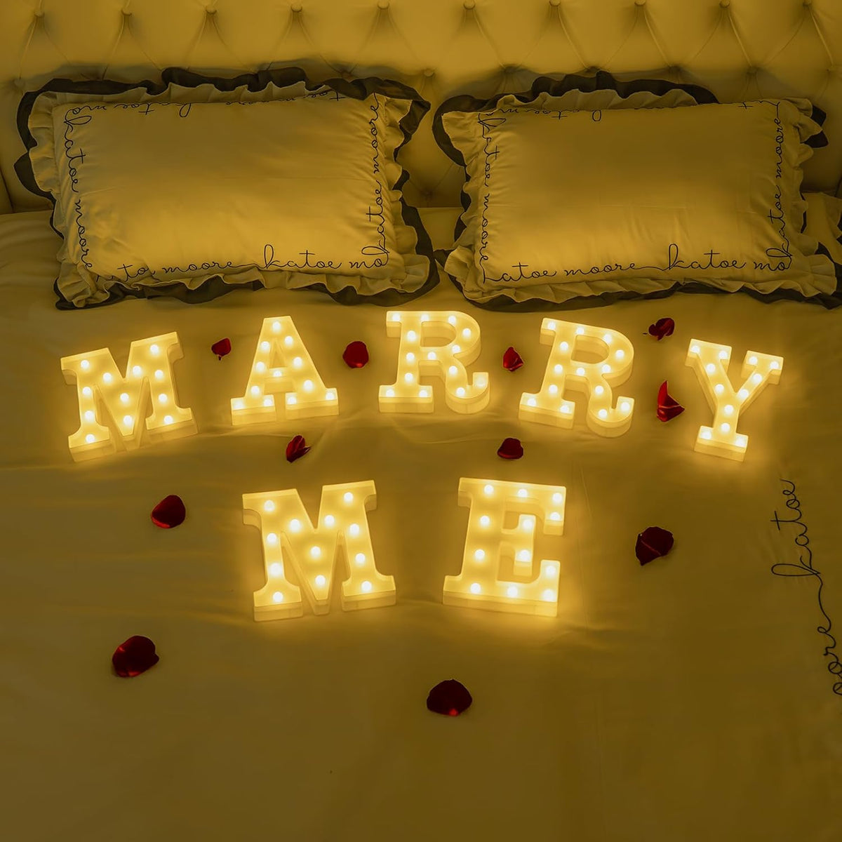Foaky LED Letter Lights Sign Marquee Light Up Letters Sign for Night Light Wedding/Birthday Party Battery Powered Christmas Lamp Home Bar Decoration(R)