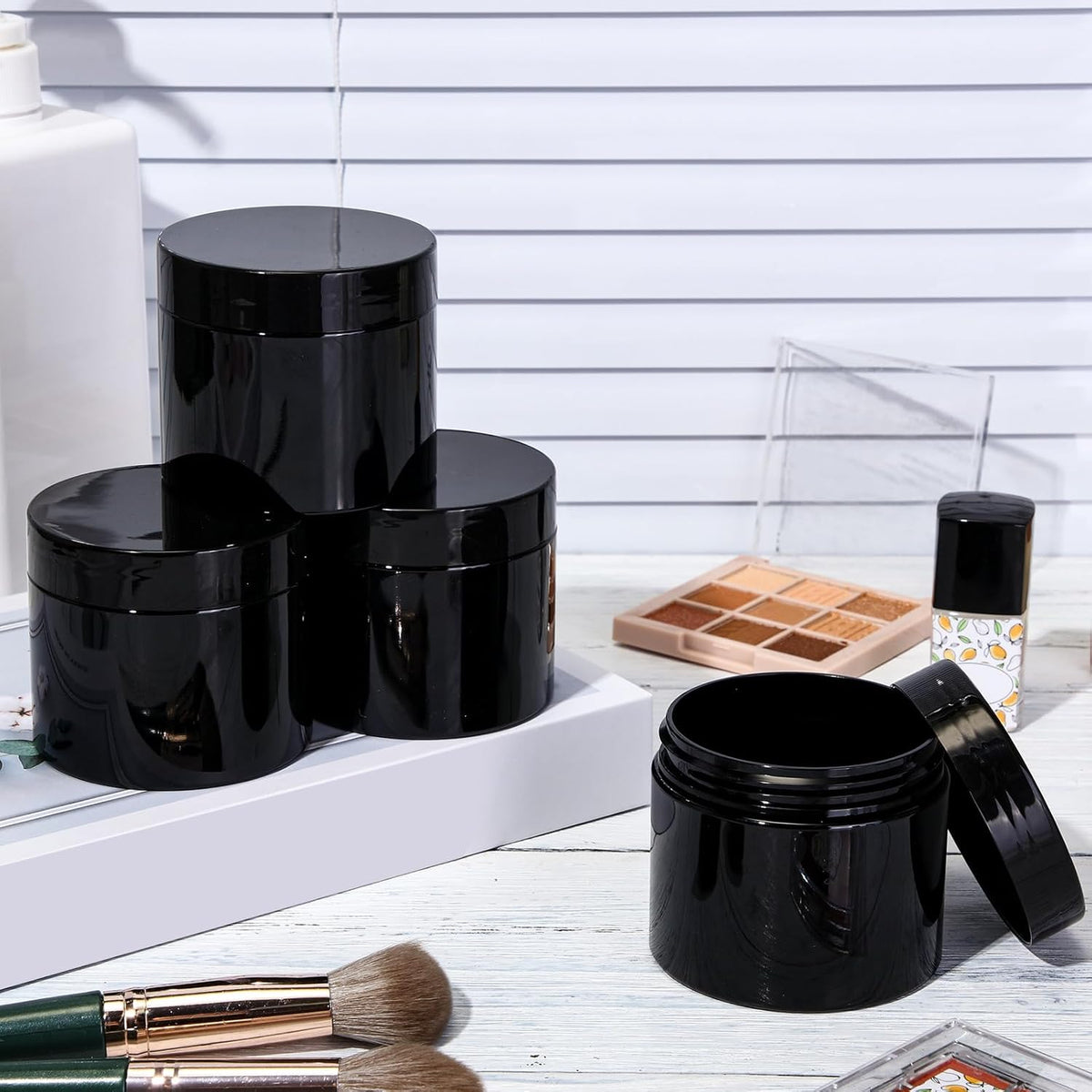 Patelai 4 Pieces Round Wide-mouth Leak Proof Plastic Container Jars with Lids for Travel Storage Makeup Beauty Products Face Creams Oils Salves Ointments DIY Making(6 Ounce,Pure Black)