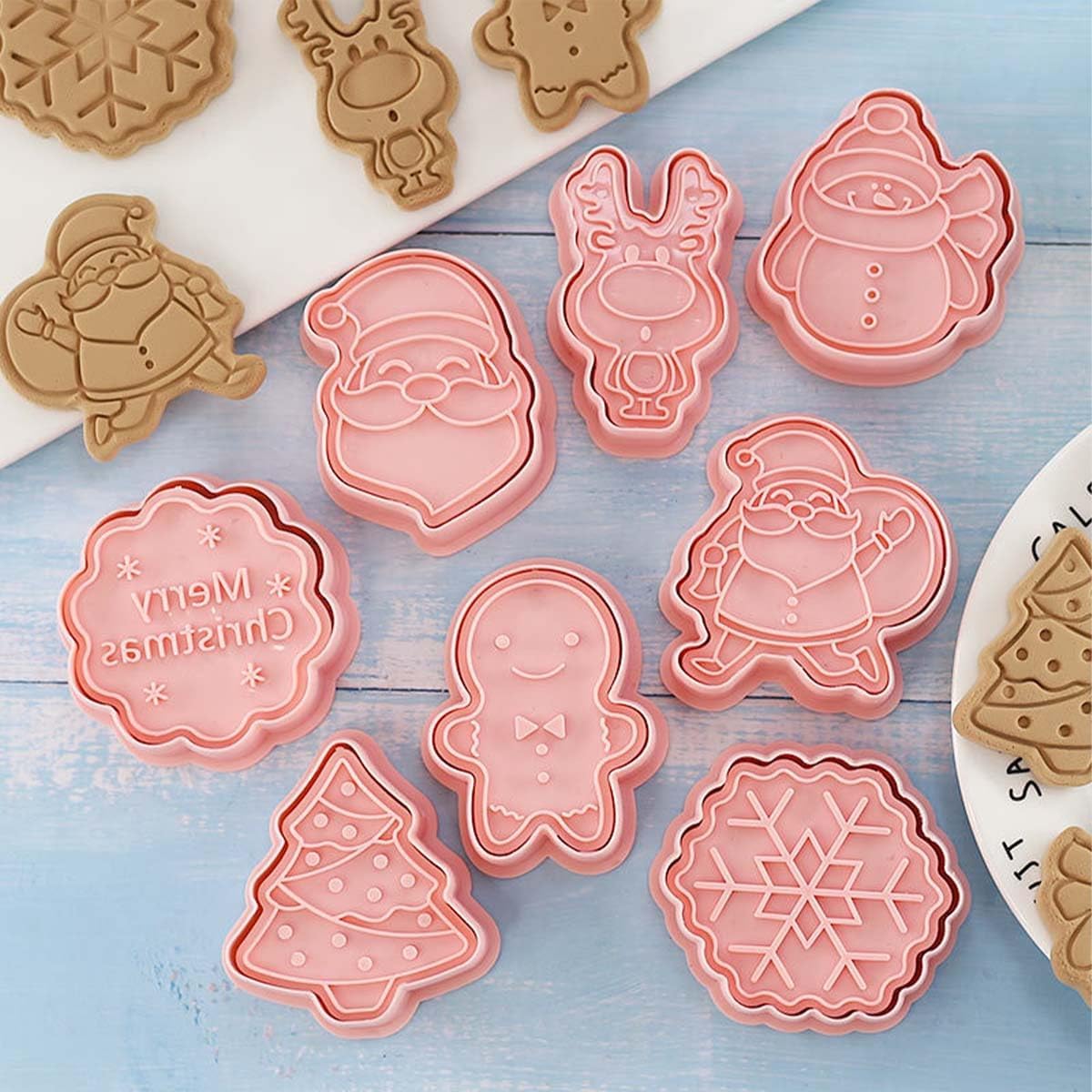 8 Piece Christmas Cookie Cutters, 3d Raised Design Gingerbread Cookie Stamps, Cookie Cutter Set suitable for Frosting Decoration, Mini Pie Molds, Apple Pie Pastry Biscuit Cutter (Christmas-C)