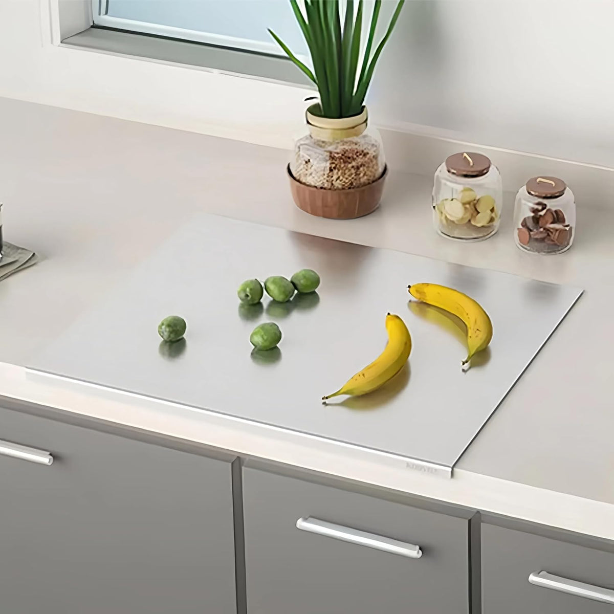 KORVOS Stainless Steel Cutting Board, 15.7" x 11.8" Double-Sided Metal Cutting Board for Kitchen, Chopping Board with Lip&Non-Slip Mat, Easy to Clean, Suitable for Meat, Fruits&Baking