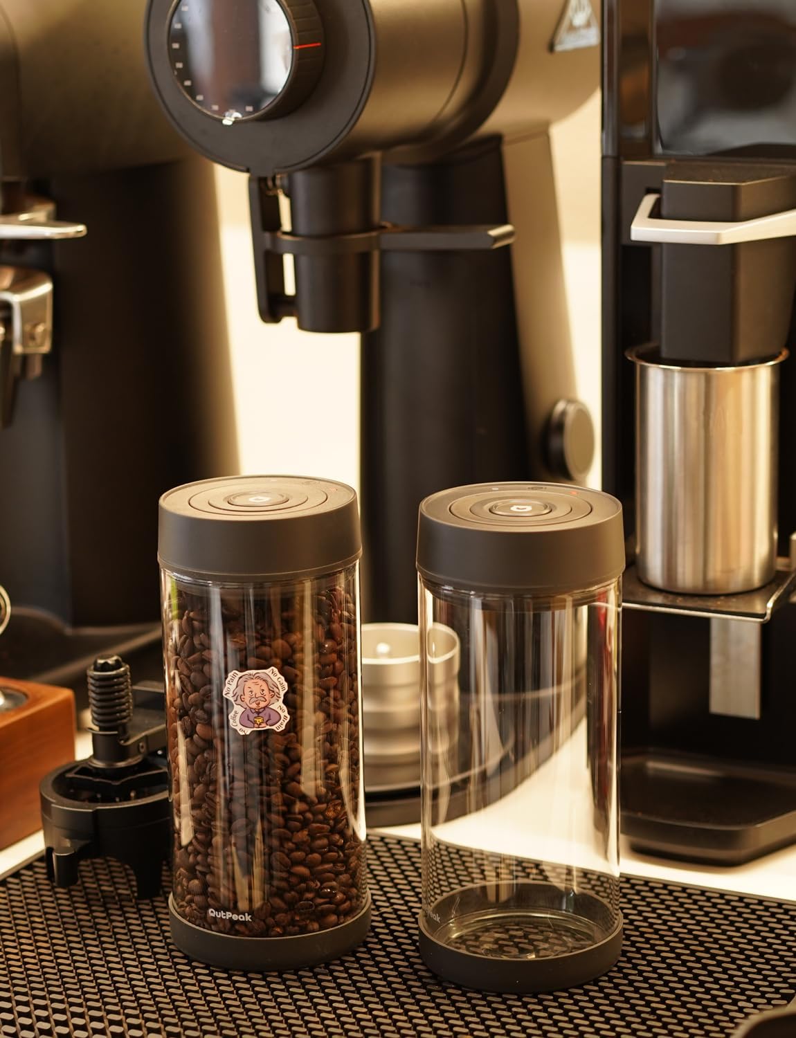 OUTPEAK Neo 2025 Automatic Vacuum Coffee Canister, 1.35L for 17.6oz Coffee Beans, One-Button Operation,Large Airtight Coffee Canister with Scoop,Coffee Storage Container Clear Glass(Champion's Choice)