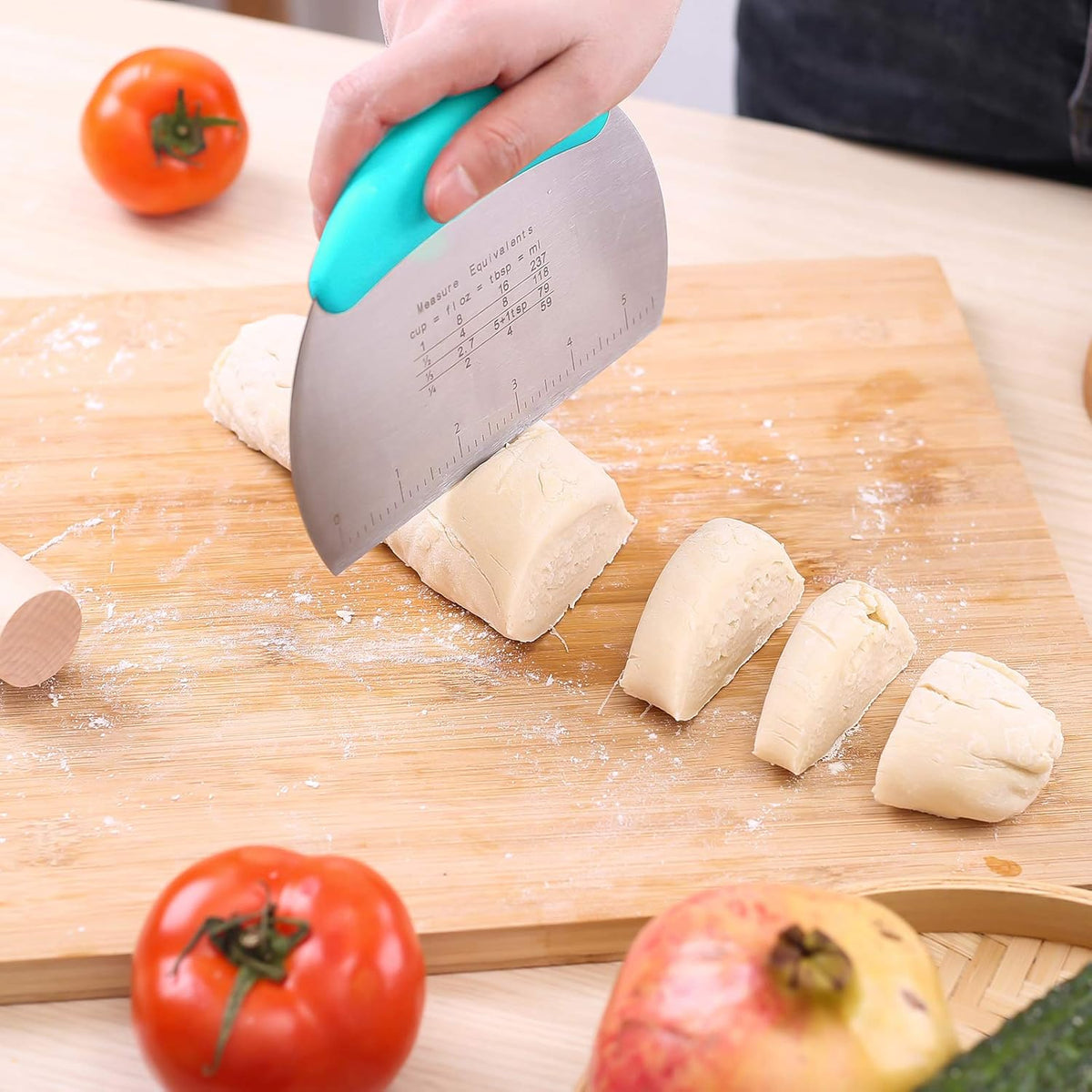 1 pcs Dough Pastry Scraper Chopper/Stainless Steel Dough Scraper Cutter with Ergonomic Rubber Non-Slip Grip/Dough Scraper Cutter/Pro Pastry Pizza Cutter Chopper (Blue)