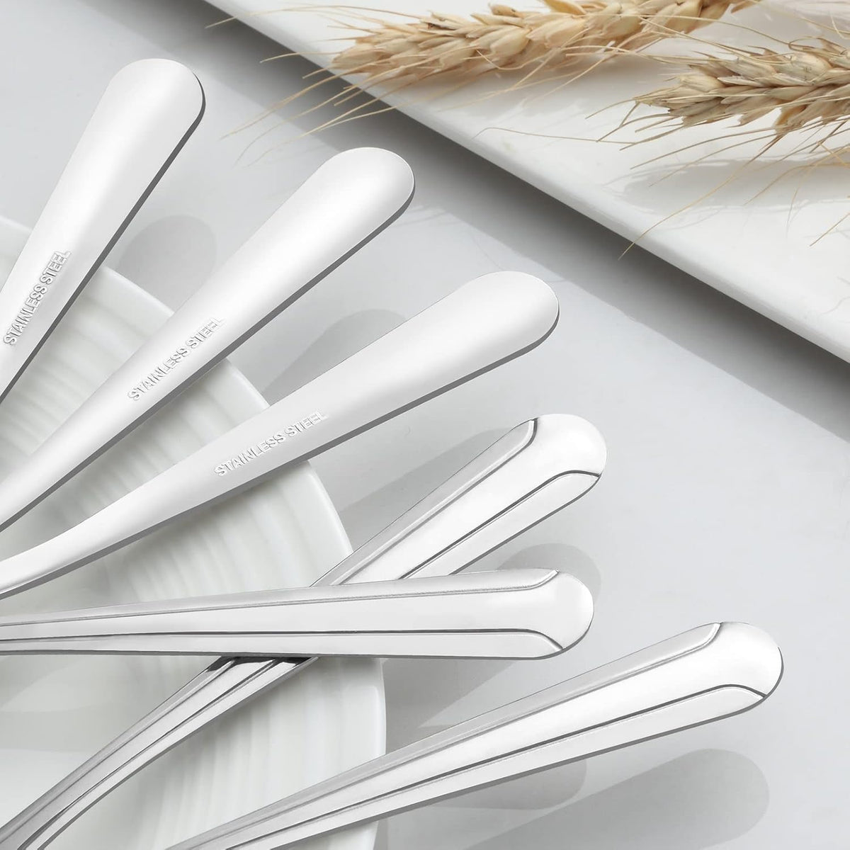 BEWOS 24 Pieces Spoons Set, 7.5 Inchs Spoons Silverware, Stainless Steel Spoons, Dinner Spoons, Mirror Polished Tablespoons, Dishwasher Safe, Silver Spoons for Home, Restaurant