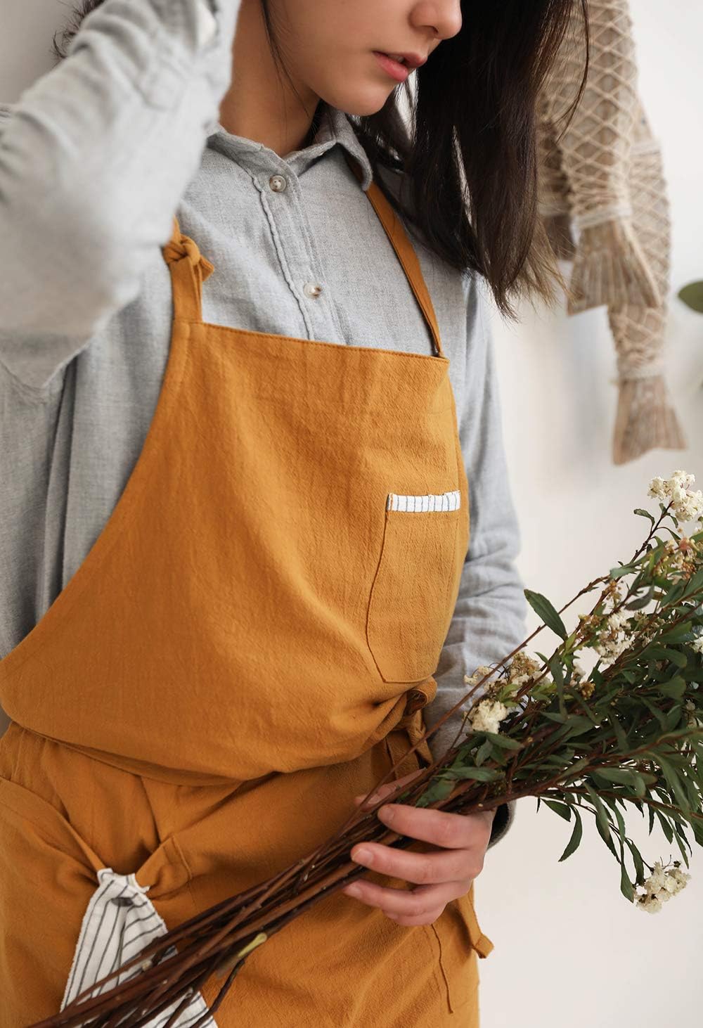 Adjustable Japan Nordic Style Soft Cotton Linen Apron with Four Pockets A Towel