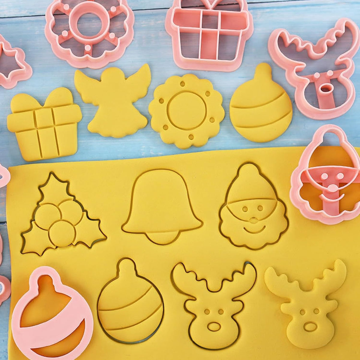 8Pcs Christmas Cookie Cutters, 3D Cookie Cutter Set, Snowman Deer Gift Cutters Cake Baking Fondant Embosser Stamps Christmas Party DIY Cake Decorating Tools