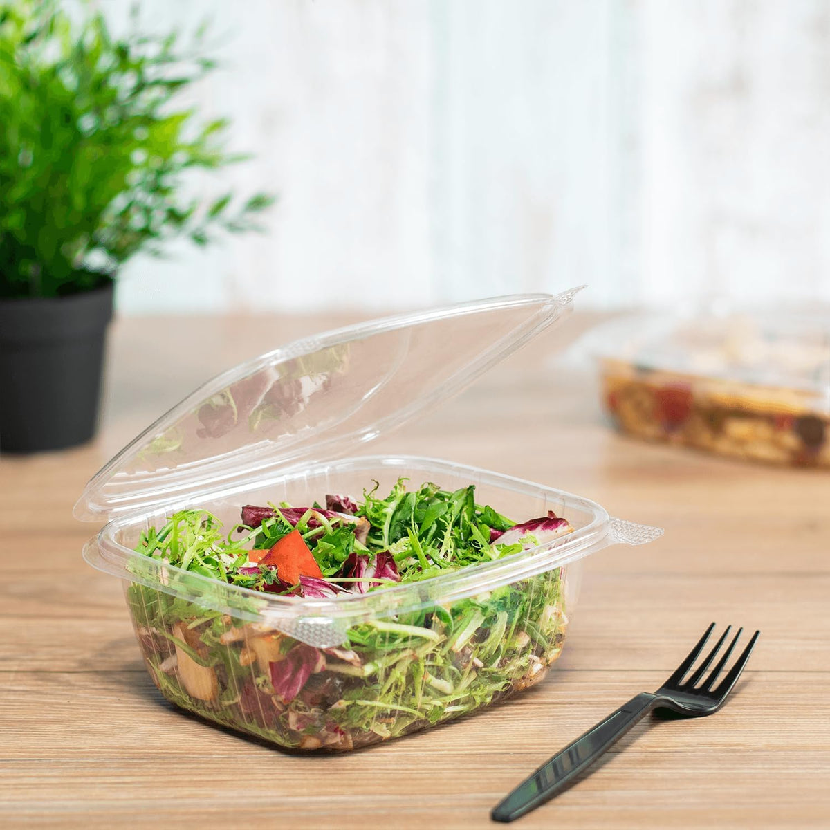 Karat 200 Count Clear PET Hinged Deli Take Out Containers - 32 oz Plastic Clamshell Food Containers, Disposable Square to Go Boxes, Ideal for Pasta Salads, Fruit, Deli Sides and More, FP-HDC32
