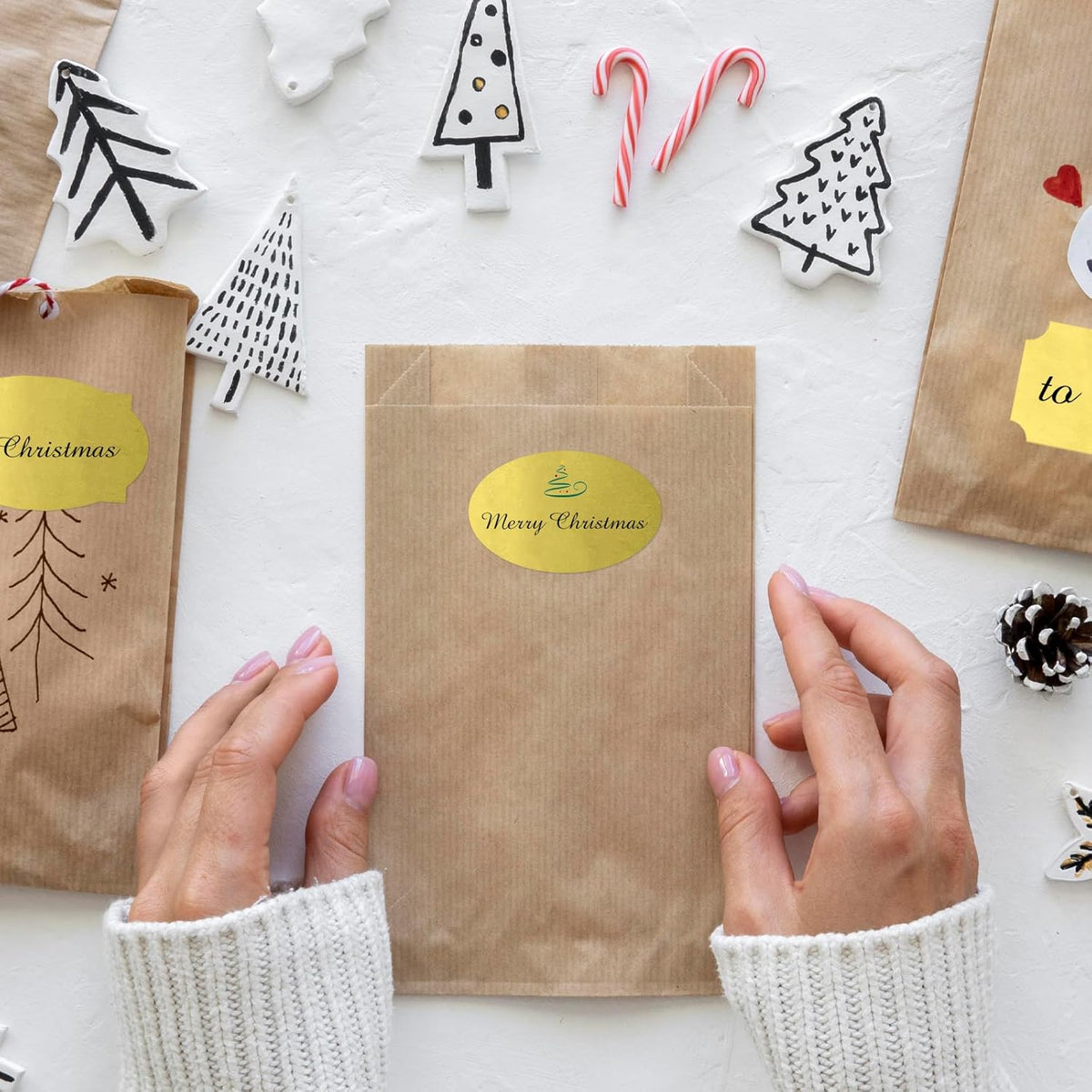 350 PCS Gift Tags Stickers Name Labels Stickers,2" x 1.2" Fancy Shape Stickers Self-Adhesive Handmade Bottle All-Purpose Jar Labels for Presents Cosmetic Decoration Jars Food Craft (Gold)