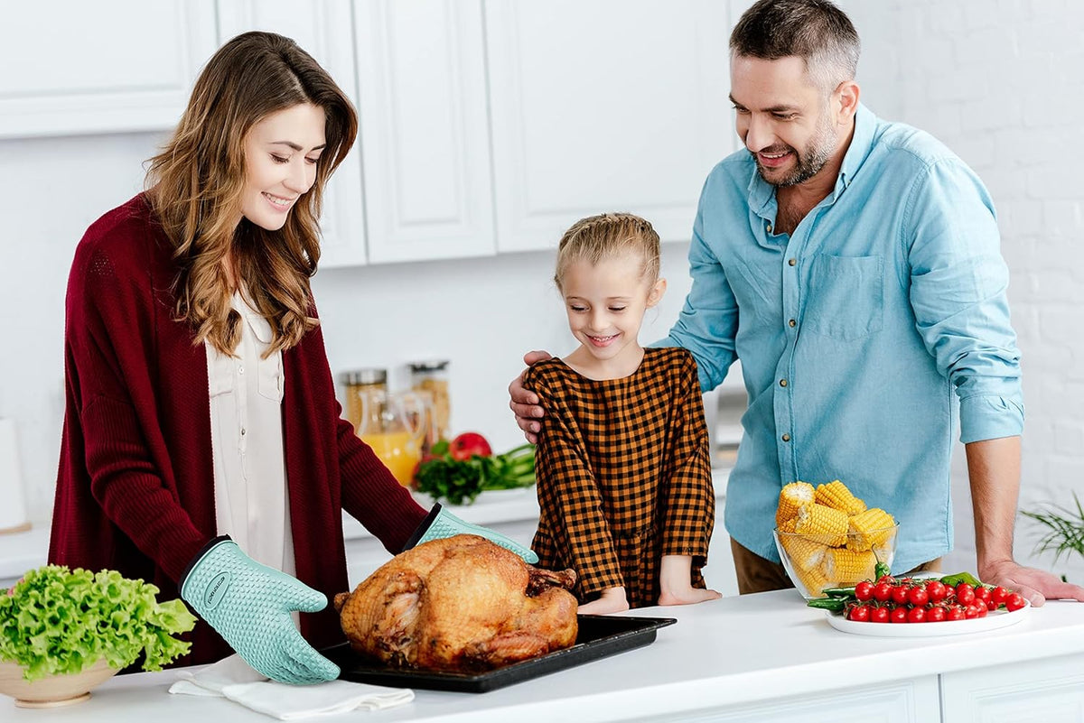 KITCHEN PERFECTION Silicone Smoker Oven Gloves -Extreme Heat Resistant BBQ Gloves -Handle Hot Food Right on Your Smoker Grill Fryer Pit|Waterproof Oven Mitts Grill Gloves |Superior Value Set+3 Bonuses