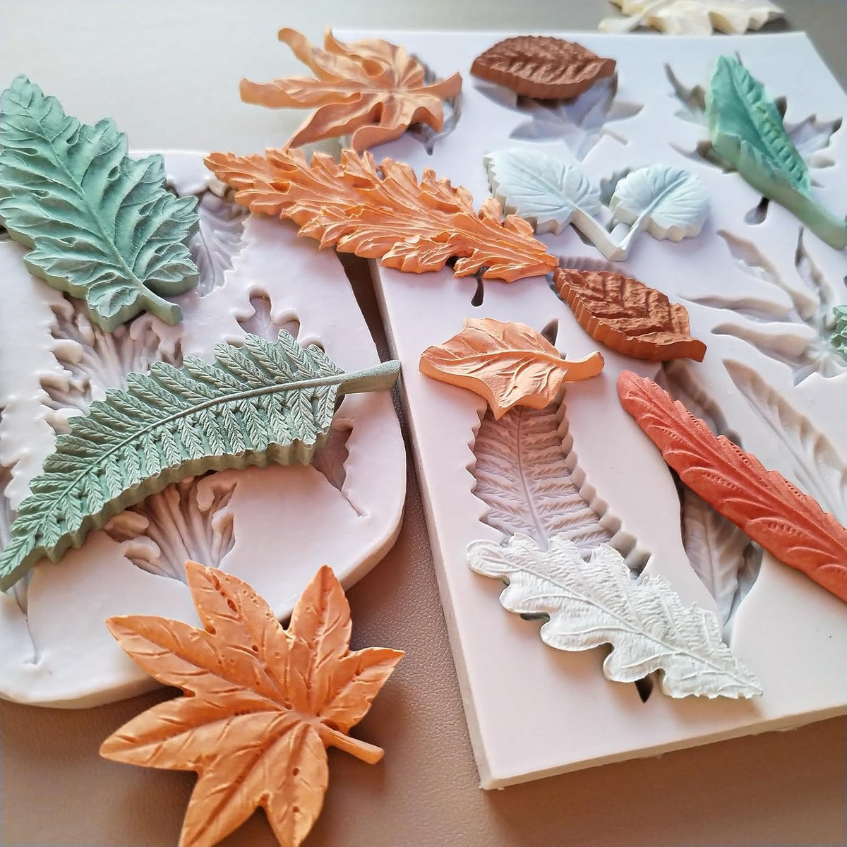 2PCS Leaf Silicone Molds, Tree Leaves Shape Cake Fondant Mold, 3D Unique Chocolate Candy Jello Biscuit Dessert Mold, Resin Plaster Polymer Clay Soap Mold, Cake Decorating Tool