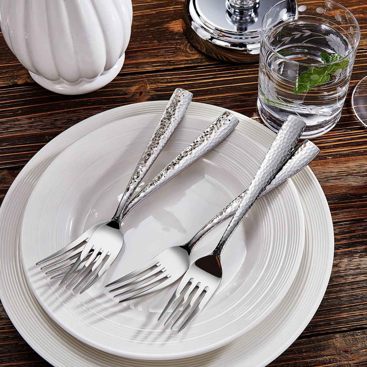 KEAWELL Premium 20/45/65 Piece Louis Hammered Silverware Set with Squared Edge, 18/10 Stainless Steel, Service for 4/8/12, Fine Flatware Set, Dishwasher Safe (20)