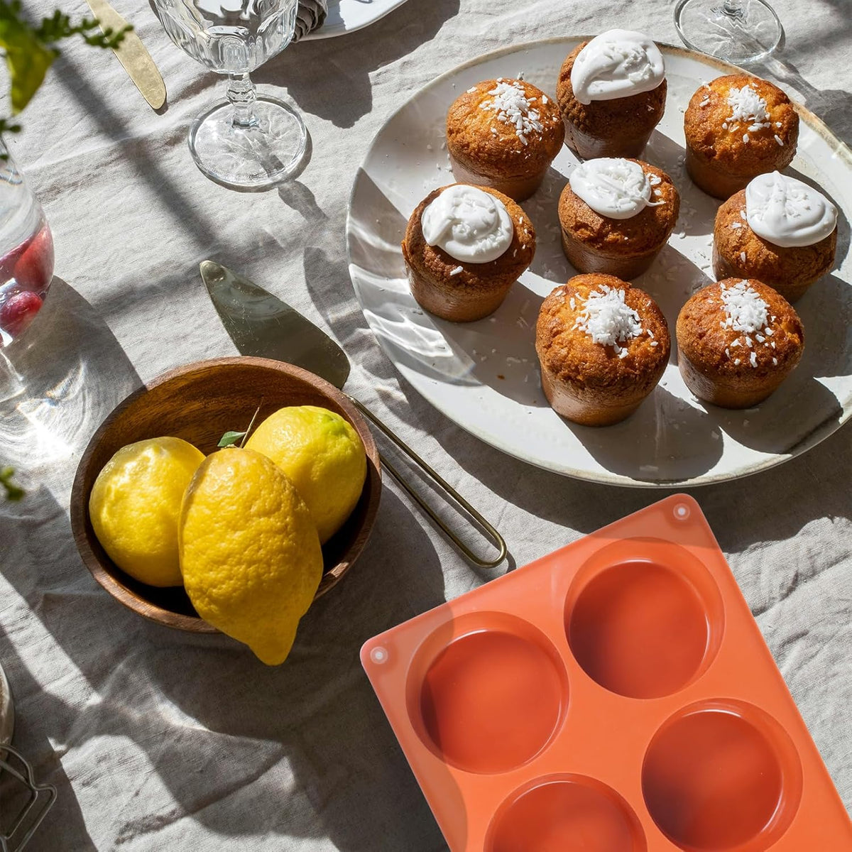 Muffin Pan, 6 Cup Silicone Cake Moulds for Baking, Silicone Muffin Cases, Non Stick Muffin Tin, Cookies Jelly Mould - BPA Free and Dishwasher Safe