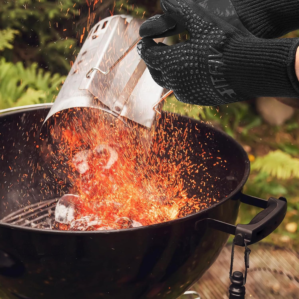 BBQ Gloves, Oven Gloves, 1472°F Extreme Heat Resistant Barbecue Gloves, Silicone Non-Slip Oven Mitts, Kitchen Gloves for Cooking, Grilling, and Baking (Black)