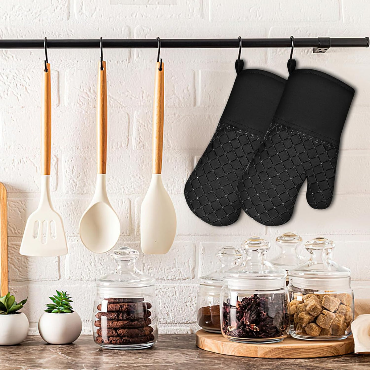 2 Pcs Oven Mitts Heat Resistant for Kitchen, Kitchen Oven Gloves, Long Oven Mitts and Pot holder with Non-Slip Silicone Stripe and Soft Cotton Lining, Silicone Oven Mitts for Cooking Baking BBQ Gloves