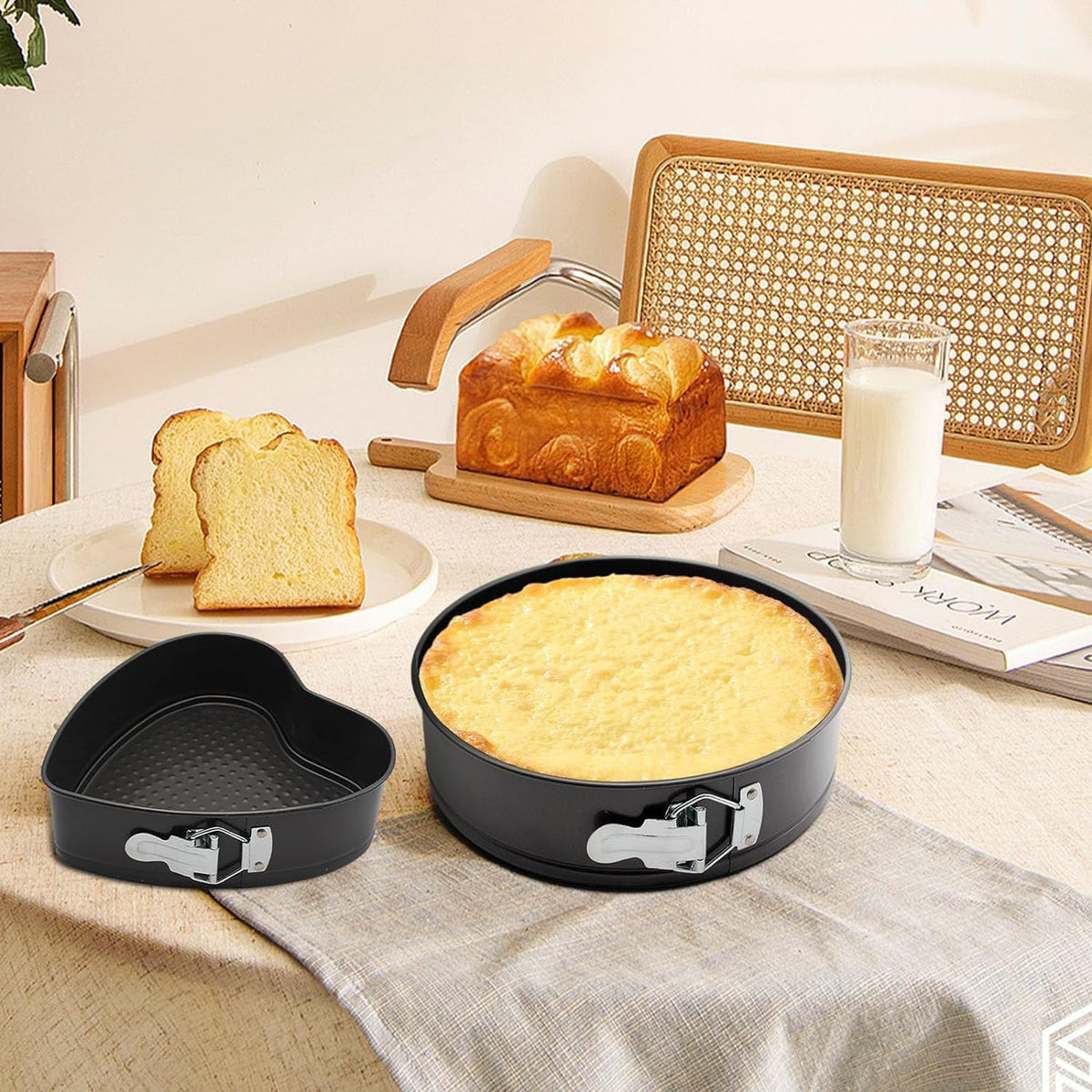 Heart Springform Cake Pan Set of 3 Non Stick Durable Cake Baking Pans with Removable Bottom Cake Molds for Baking