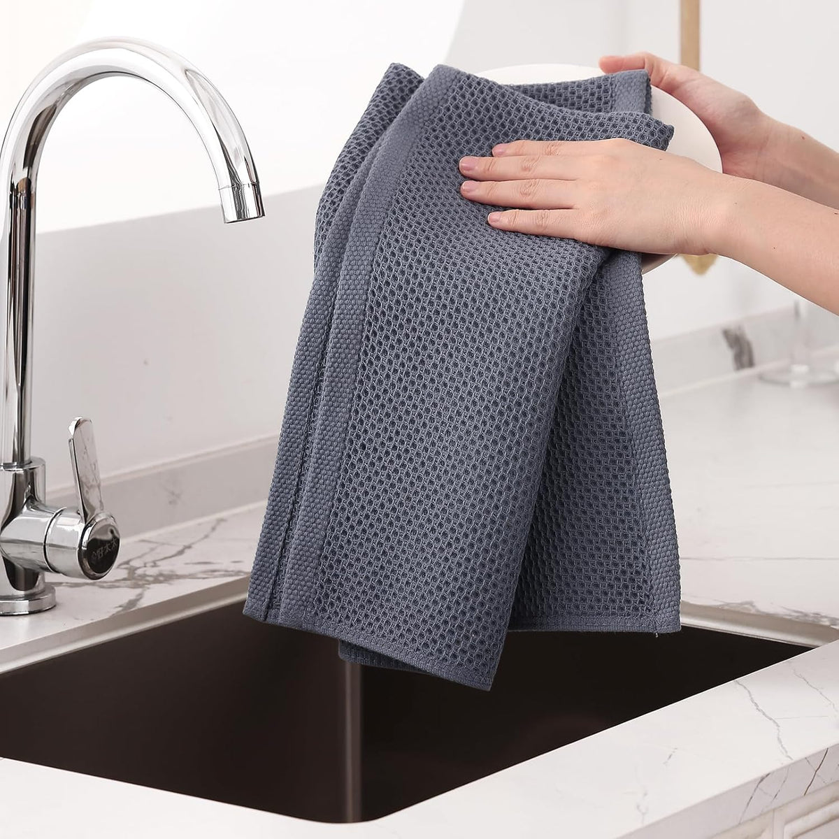 Homaxy 100% Cotton Oversized Waffle Weave Kitchen Dish Towels, Ultra Soft Absorbent Quick Drying Cleaning Towel, 20 x 28 Inches, 8-Pack, Dark Grey