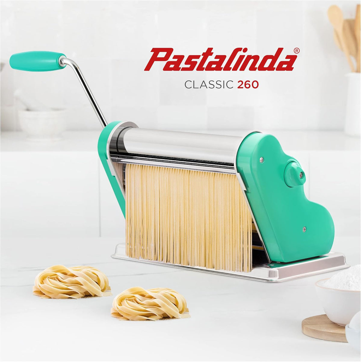PASTALINDA Classic 260 Pasta Maker Machine, 26 cm Wide Rollers, 9 Thickness Positions, 2 Cutting Positions, Stainless Steel. Includes Reinforced Hand Crank And Two Clamps (Green)