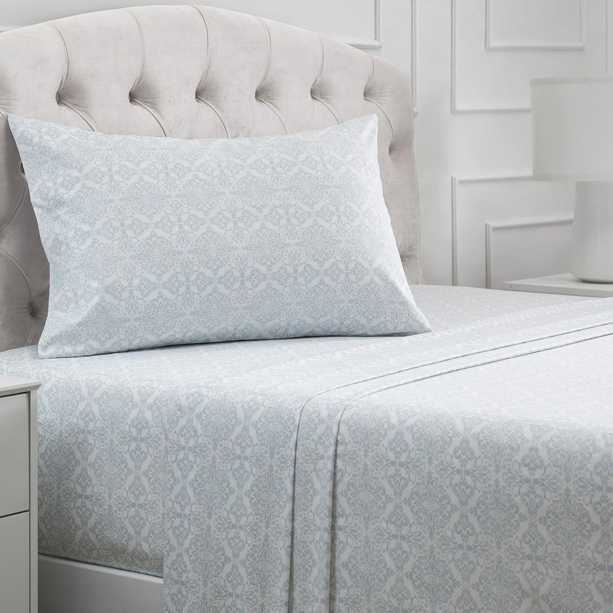Mellanni Twin Sheets Set - 3 PC Iconic Collection Bedding - Hotel Luxury, Extra Soft, Cooling Bed Sheets - Wrinkle, Fade, Stain Resistant (Twin, Laced Sky Blue)