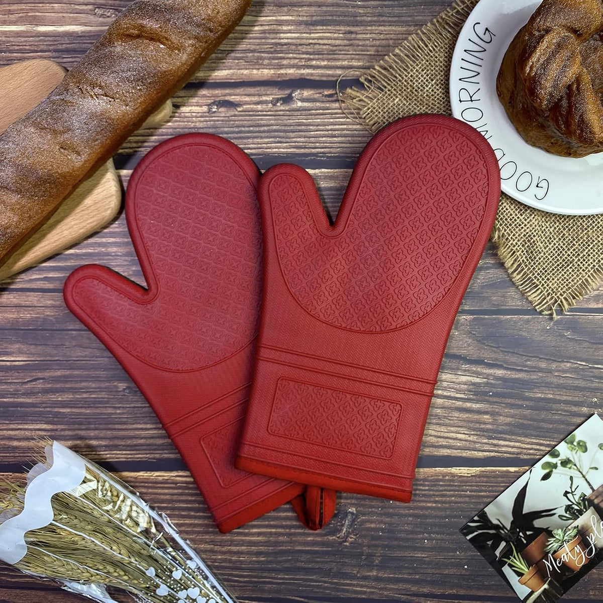Yutat Silicone Oven Mitts, Oven Gloves with Non-Slip Silicone, 600 Degree Heat Resistant, Soft Cotton Lining, Waterproof and BAP-Free, Oven Mitts for Cooking and Baking - 1 Pair 12 Inch Red