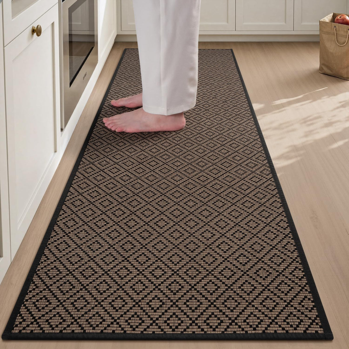 PADOOR Kitchen Runner, Rubber Backed Kitchen Runner Rugs Non Skid Washable, Super Absorbent Kitchen Mats for Floor Front of Sink, 20"x70" Black