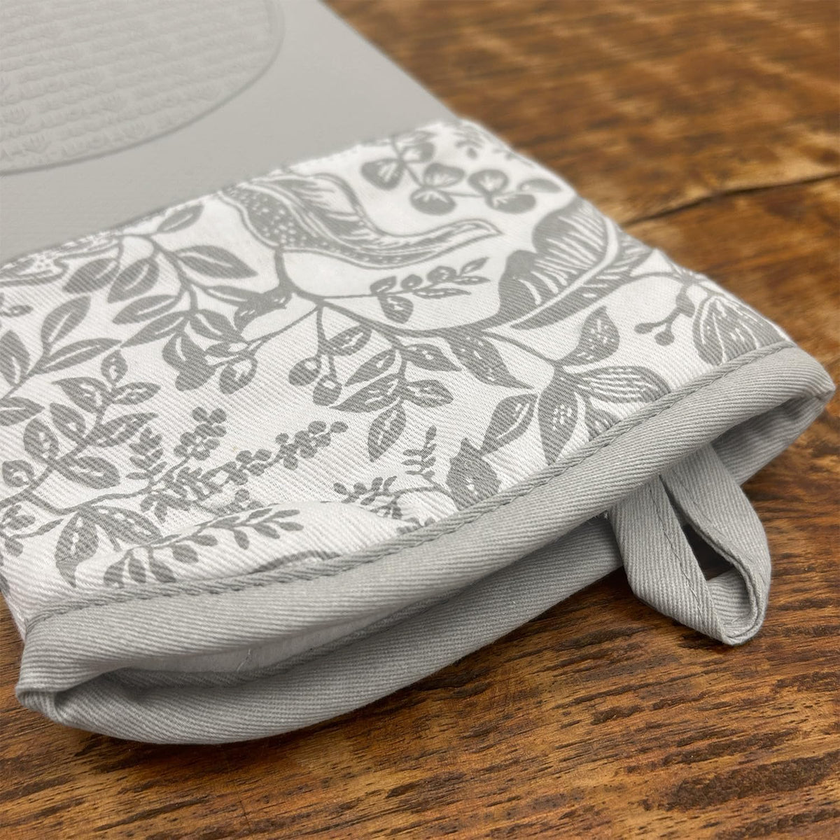 Delaney Silicone Oven Mitts Set - Extra Long, Heat Resistant Kitchen Gloves, Non-Slip Holders for BBQ, Baking, Cooking Essentials, Grey Toile, Kitchen Decor, Oven Gloves, New Home Gifts