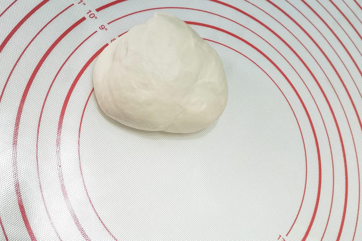 Yansumi silicone pastry non stick baking mat with measurement fondant mat with three sizes for silicone baking mat, counter mat, dough rolling mat,fondant/pie crust mat. (XXL, 32"L x 24"W,Red)